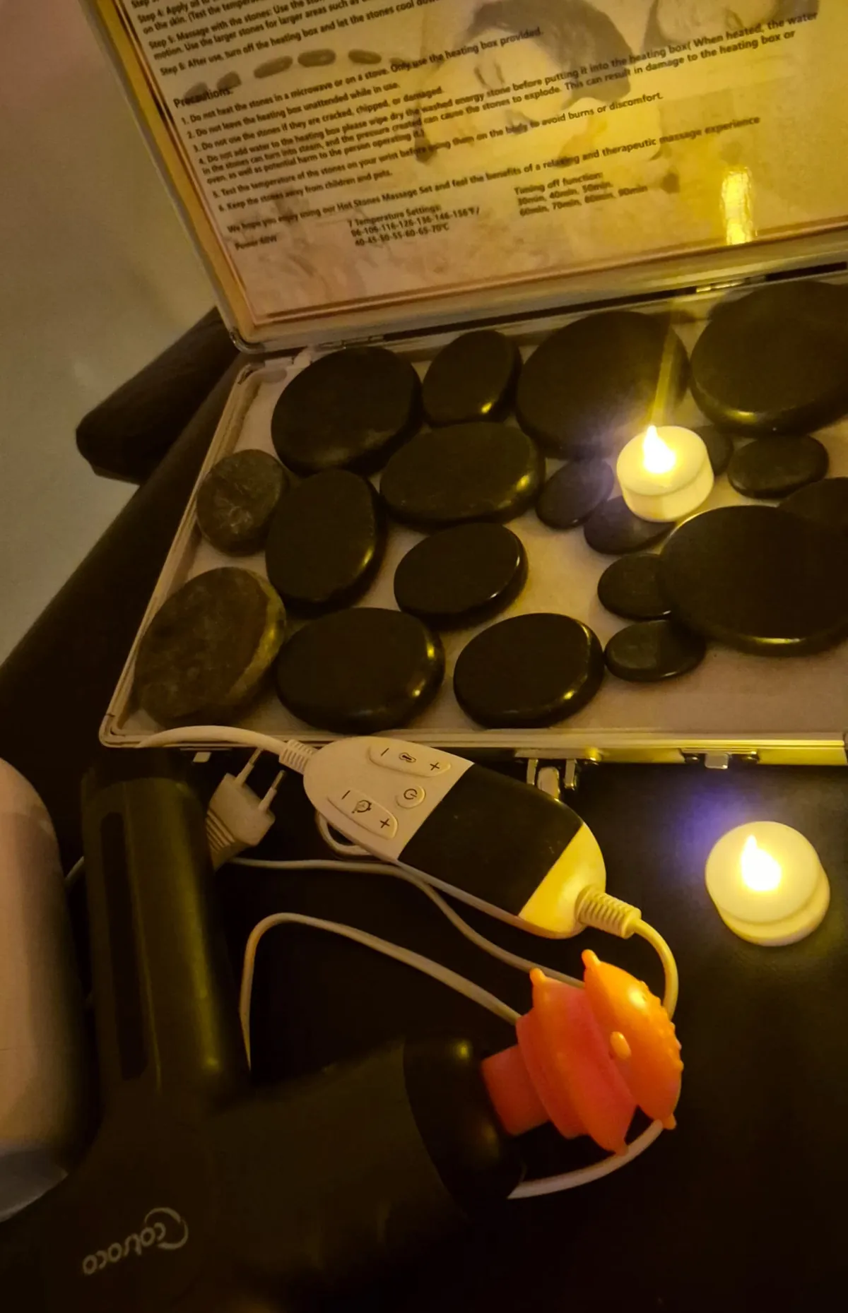 Détail des pierres de massage chaudes et bougies
